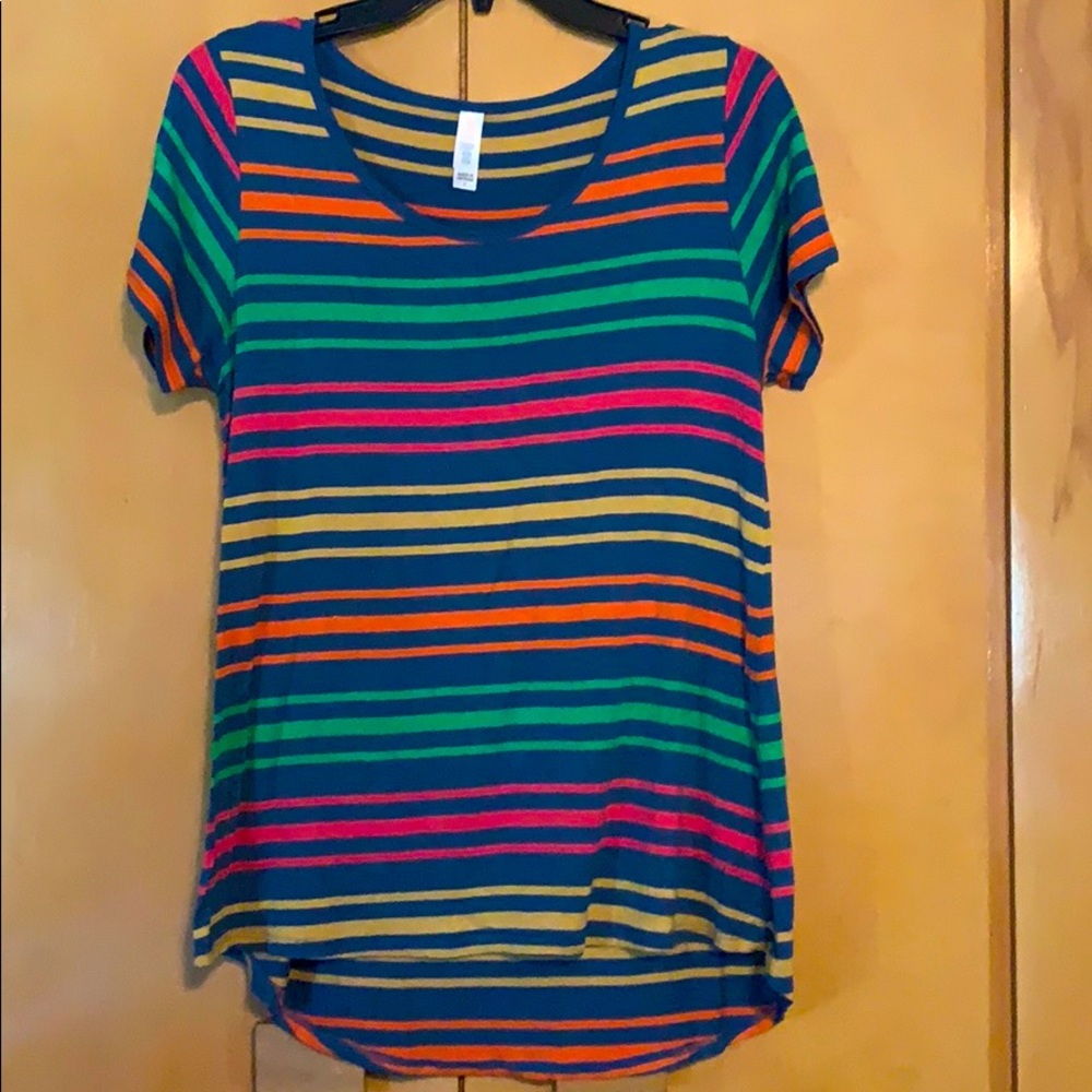 Lularoe classic stripped tee size small
